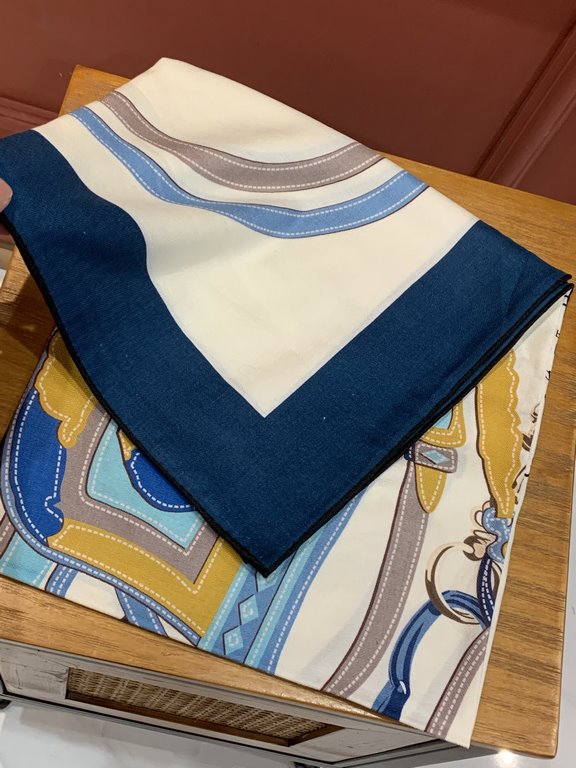 New models are said to look good Hermes silk cashmere square scarf, gorgeous bridle, 140  140cm, double-sided same color printing, high-end heavyweight silk cashmere fabric, front and back effects of the same, 70% cashme