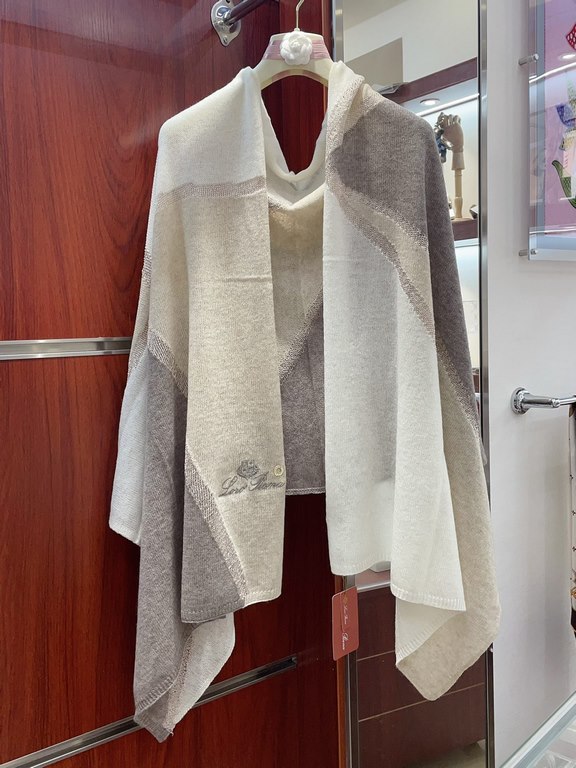 Price  2023 New   Absolutely epic cutting-edge cashmere knit [L Price   Gold Silk Patchwork Shawl] Cashmere Gold Silk Knit Shawl Physically elegant and soft. Texture skin-friendly soft very comfortable. The seams are con