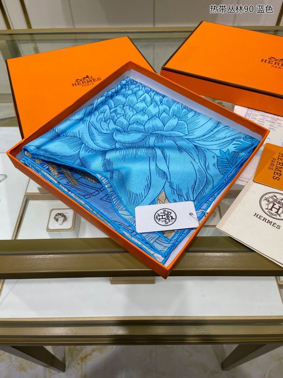 Silk new   bought said good-looking   recommended   [Tropical Rainforest 90] silk square scarf, the top process value   Hermes counter models     three-dimensional rendering of the pattern pattern in kind grade is extrem