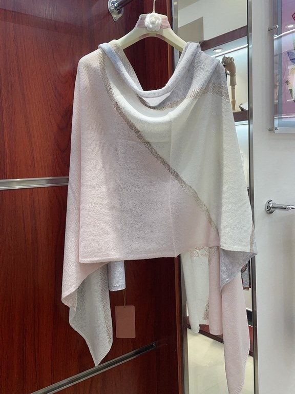 Price  2023 New   Absolutely epic cutting-edge cashmere knit [L Price   Gold Silk Patchwork Shawl] Cashmere Gold Silk Knit Shawl Physically elegant and soft. Texture skin-friendly soft very comfortable. The seams are con