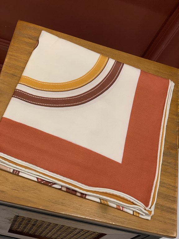 New models are said to look good Hermes silk cashmere square scarf, gorgeous bridle, 140  140cm, double-sided same color printing, high-end heavyweight silk cashmere fabric, front and back effects of the same, 70% cashme