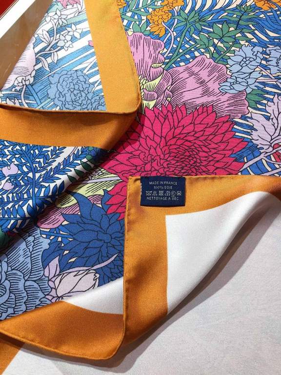 SHMS2301 First come, first served  Hermès [Fluttering Flower Clothes] 90cm Silk Square Scarf  Spring is in the air, and a stallion rises up with its hooves raised in a proud manner, just like the muse, Flora, the Goddess