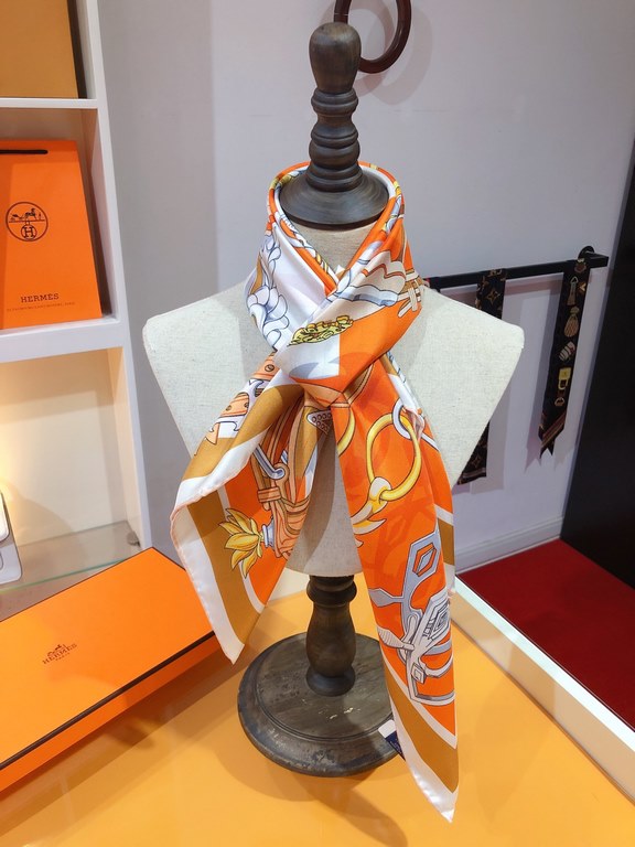 SHMS2321 ORIGINAL ORIGINAL HERMES [Reins and Fate] 90cm Silk Square Scarf  Have you ever heard of Clotho, Lachesis and AtroPos They are the three sisters of fate in Greek mythology, in charge of the thread of life, the d