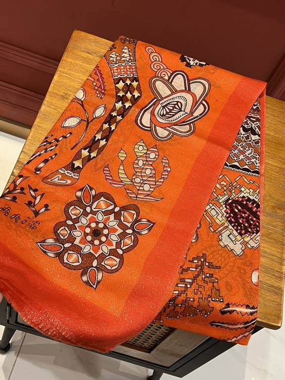 The price will shine bright scarf Hermes counter synchronization buy said good-looking cashmere printing   recommended   top technology value   Hermes counter pop models    cashmere square scarf   three-dimensional rende