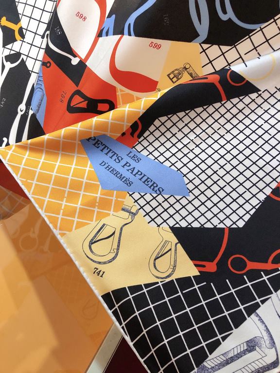 SHMS2331 ORIGINAL HERMES [Les Petits PaPier d'Hermès] 90cm Silk Square Scarf  Piecing together a complete pattern is not an easy task ...... here has become a battlefield of woe at the instigation of Cyrille Diatkine, il