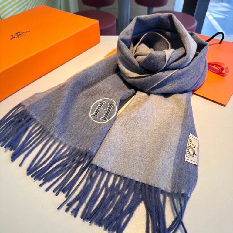 New 2023 Hermes men's and women's scarves and buy and cherish   ~ are export orders so it is more difficult to meet   things speak of few and fine   good-looking must be collected   this H family women's scarves, the sty