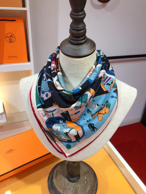 RHMS23107H's 70cm Reversible Velvet Square Scarf, this must-have Hermes accessory can be worn in a variety of ways and goes well with any outfit. Wear it around your neck or as a belt, hair tie or headband. Thickness for