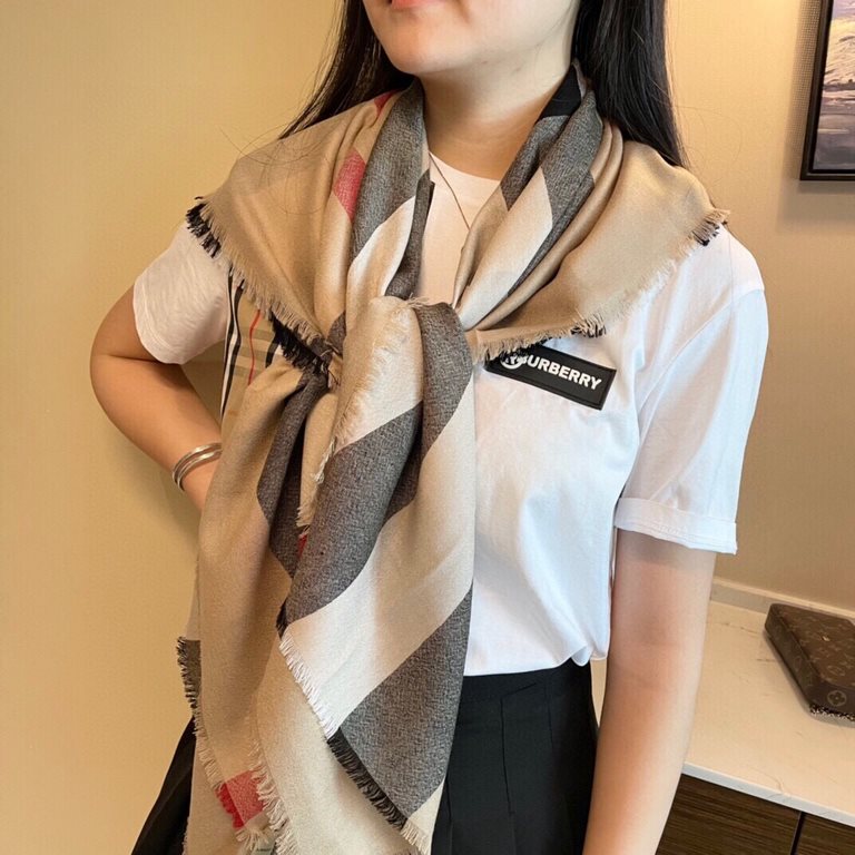 Price Burberry Burberry classic counter models, counter synchronization Ultra-thin cashmere plaid square scarf spot seconds Closet must-have classic models VI price   Recommended! Early fall classic barber cashmere barbe