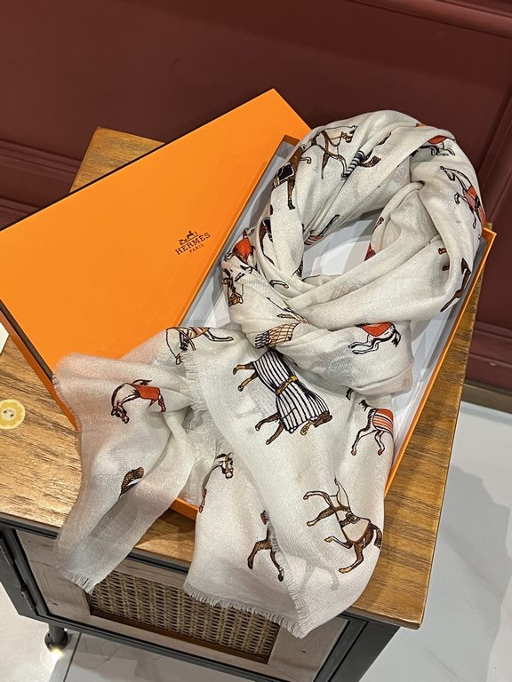 New   will glow shiny scarf     new guest silver silk     cashmere fabric long scarf   beautiful [tears] H family [stallion hanging long scarf] imperial hall level   new counter in the sale of pure cashmere silver silk u