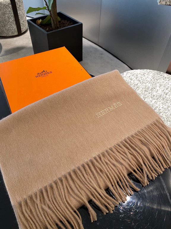 PriceHERMES   Hermes 2023 Paris fashion show business men and women universal double-sided cashmere shawl   OEM selected the best ultra-fine cashmere fibers for hand combing time-consuming and labor-intensive, and then s