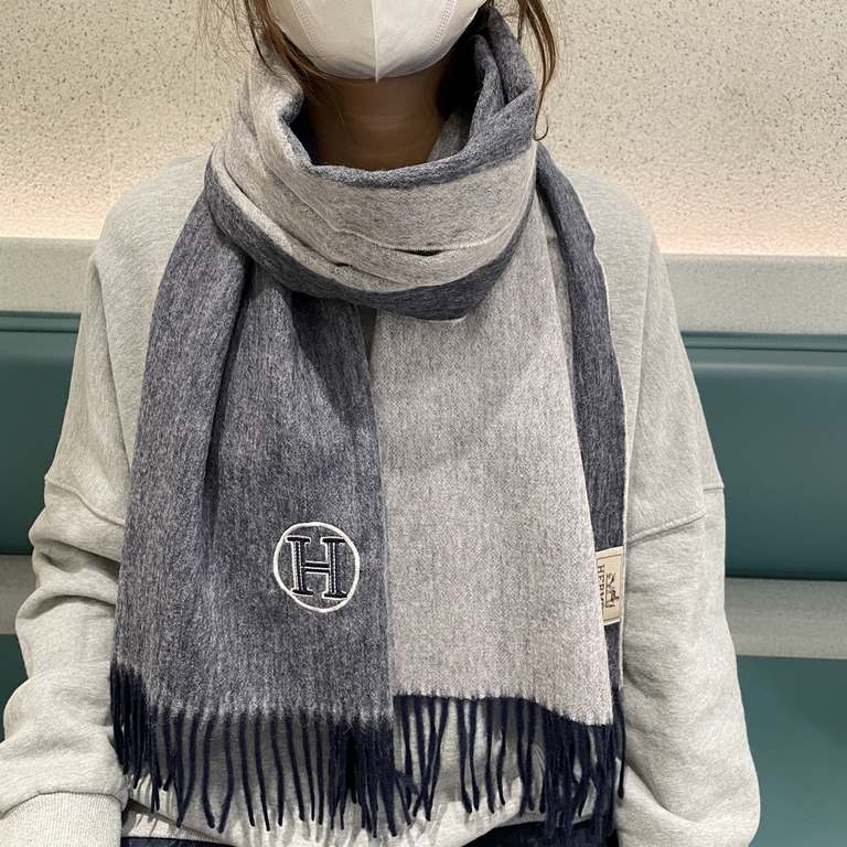 Price New 2023 Hermes men's and women's scarves and buy and cherish   ~ are export orders so it is more difficult to meet   things speak of few and fine   good-looking must be collected   this H family women's scarves, t