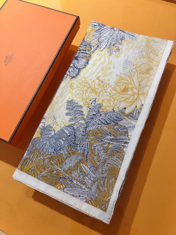 SHMS2149   Hermès [Tropical Jungle Edition Foppel] 90cm Silk Square Scarf   The first Hermès boutique was opened in 1880 on the Avenue Foppel in Paris, in a modest mansion with saddle-making workshops and a private space