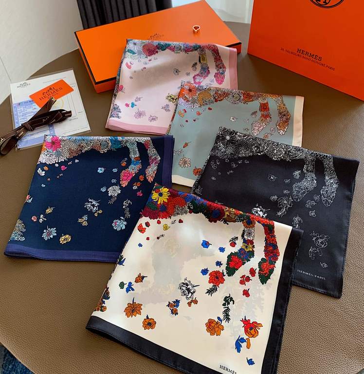 Hermes.100% Mulberry silk crepe de chine. Hundreds of small square scarf, ageing temperament and elegance, both as a headscarf, clothing with the other essential items, soft and comfortable skin-friendly, size5050