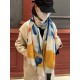 The scarf that glows and shines is new    Buy them all and say they look good Recommended [Pony Jumping] Top craftsmanship is a great value Hermès counter pop-ups   The three-dimensional rendering of the pattern pattern 