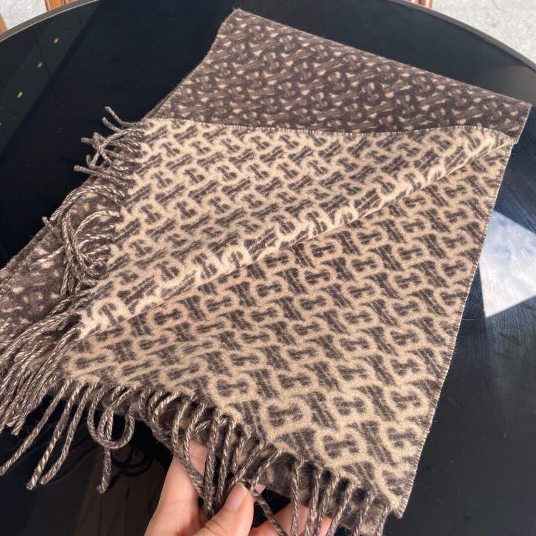 Burberry 2022 newest models TB series cashmere scarf, unisex models, must must must collect! The most fluffy quality pro mom price for the benefit of the earth ~ teach you to recognize good goods, exclusive top, no one!!