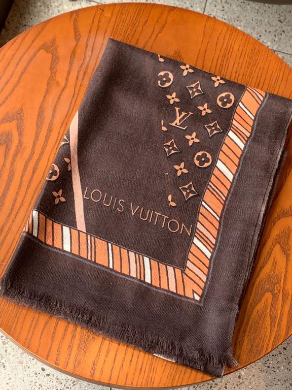 Price New on   Genuinely awesome   Airline Price  atches Monogram [V Logo Long Scarf] Cashmere long scarf, shawl in keeping with the heritage of travel while incorporating the show's modern hard luggage elements. The ric