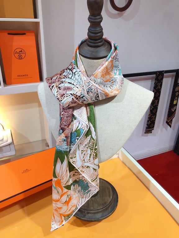 SHMS2232   Hermès [Tropical Jungle Edition Foppel] 90cm Silk Square Scarf   The first Hermès boutique was opened in 1880 on the Avenue Foppel in Paris, housed in a modest mansion with saddle-making workshops and a privat