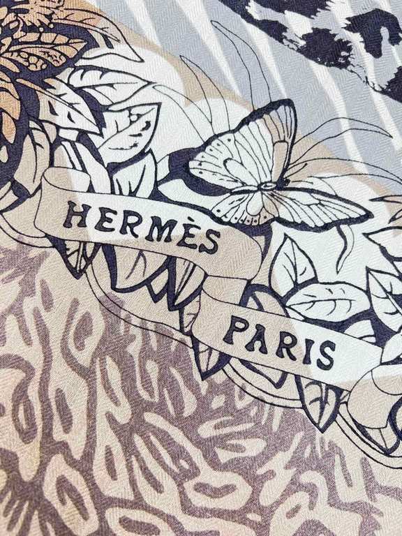 Hermes_23 AutumnWinter New Arrivals~Jungle Love 140 Velvet Printed Square ScarfHand-rolled velvet square scarf (30% silk 70% cashmere)This 140cm square scarf has a soft texture and is easy to wear.Designers Robert Dallet