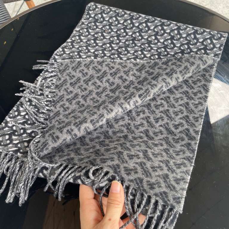 Burberry 2022 newest models TB series cashmere scarf, unisex models, must must must collect! The most fluffy quality pro mom price for the benefit of the earth ~ teach you to recognize good goods, exclusive top, no one!!