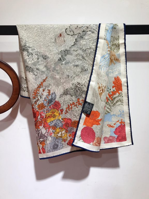 RHMS23106H Home [Back to Nature] 70cm Reversible Velvet Square Scarf, this must-have Hermes accessory can be worn in a variety of ways and goes well with any outfit. Wear it around your neck or as a belt, hair tie or hea