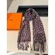 Explosion to     ♀   Hermes counter year's best hard goods [Scottish H scarf] highly recommended models   This cashmere scarf decorated with a new tartan pattern, H letter staggered, using heavyweight cashmere scarf, wor