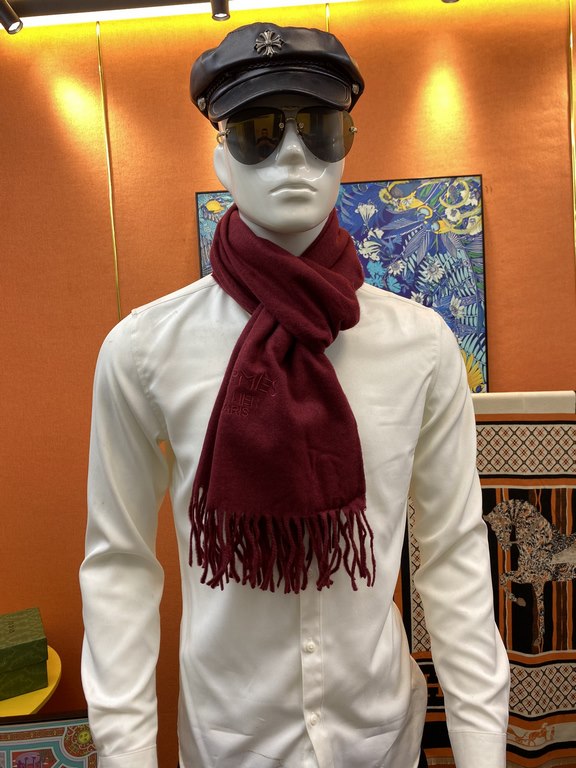 (Hermes) original quality Imperial Hall of Fame Extreme Donkey! Fall and winter counter in the sale of top cashmere knitted scarf. With exquisite simple pattern combination into a classic pattern beautiful to the extreme