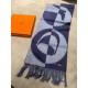 Hermes new geometric cashmere scarf, this model is really love at a glance, abstract geometric shapes logo, colorful geometric sense of fun, pay tribute to the brand's logo elements, riding boots, spurs, jacquard craftsm