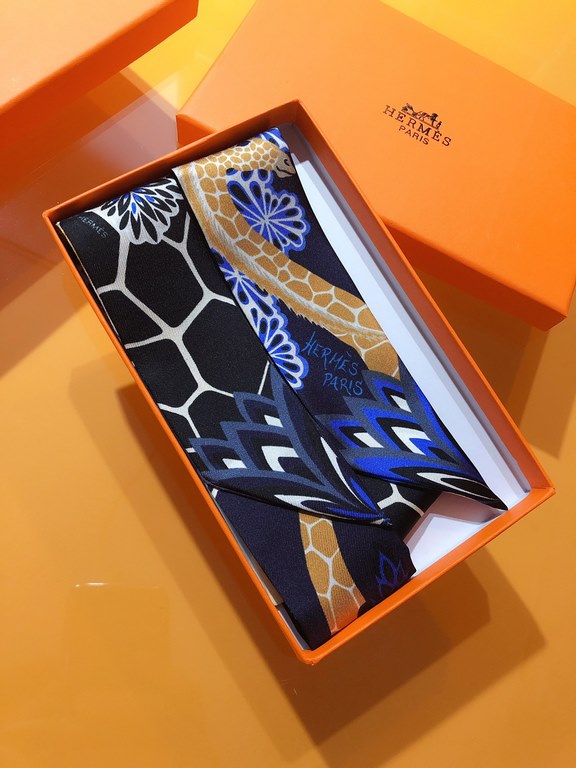 PHMS2111   Hermès [Mihui Triple Goddess] Ribbon   During a trip to South Africa, Hermès designer Alice Shirley was lucky enough to catch a glimpse of a giraffe, and then a second, and then a third, as they were foraging 