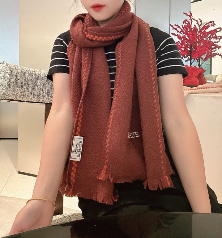 [Hermes double long scarf]    high cutting-edge products    water wave pattern absolutely screaming quality   LOGO embroidered label low-key luxury connotation, this scarf is definitely a treat for yourself to send your 