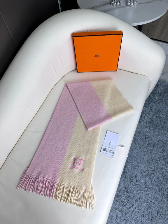 Price New! 2023 men and women with the same models, 100% pure cashmere Hermes (Hermes) synchronization counter, high-end cashmere knitted scarf! Can be formal, can be casual, very Classical design. This is a difficult kn