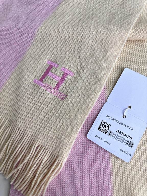 Price New! 2023 men and women with the same models, 100% pure cashmere Hermes (Hermes) synchronization counter, high-end cashmere knitted scarf! Can be formal, can be casual, very Classical design. This is a difficult kn