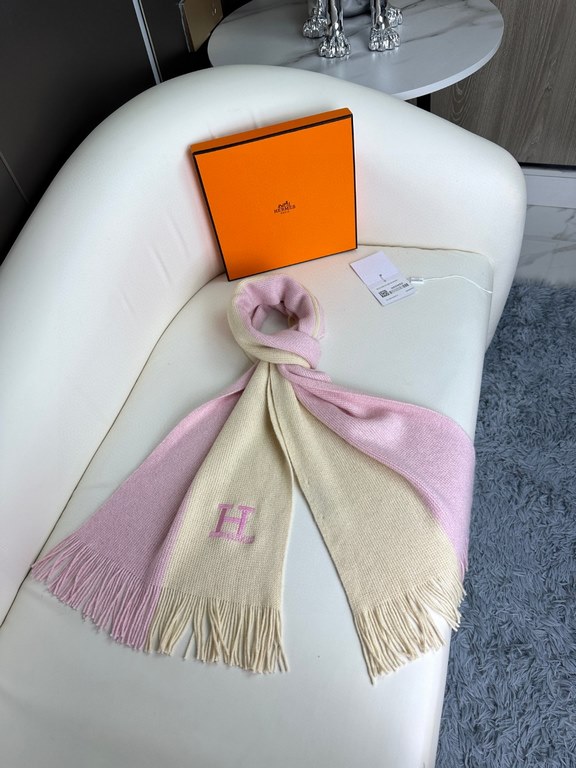 Price New! 2023 men and women with the same models, 100% pure cashmere Hermes (Hermes) synchronization counter, high-end cashmere knitted scarf! Can be formal, can be casual, very Classical design. This is a difficult kn