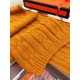 Understated high-class fall and winter taste!!!] Hermes new special texture hand-woven textured cashmere scarf! Young, chic, confident and with attitude. It's beautiful ！！！！ Such a stretchy, advanced and atmospheric desi