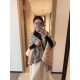 PriceNew   CHANEL cashmere shawl   Highly recommended CHANEL price is super beautiful! The real thing is more beautiful special order cashmere twill fabric! The texture is clear, delicate and visible printing and dyeing 