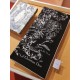 RDO2323 Original D's Petites Fleurs 140cm velvet square scarf features a rustic, poetic Dior Birds print inspired by the Japanese art movement, showcasing birds surrounded by floral embellishments. Made of multicolored s