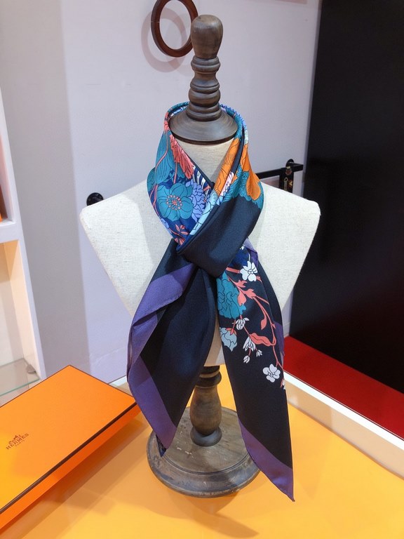 SHMS2301 First come, first served  Hermès [Fluttering Flower Clothes] 90cm Silk Square Scarf  Spring is in the air, and a stallion rises up with its hooves raised in a proud manner, just like the muse, Flora, the Goddess