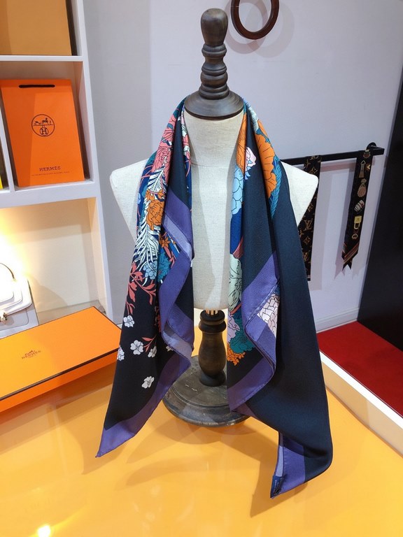 SHMS2301 First come, first served  Hermès [Fluttering Flower Clothes] 90cm Silk Square Scarf  Spring is in the air, and a stallion rises up with its hooves raised in a proud manner, just like the muse, Flora, the Goddess