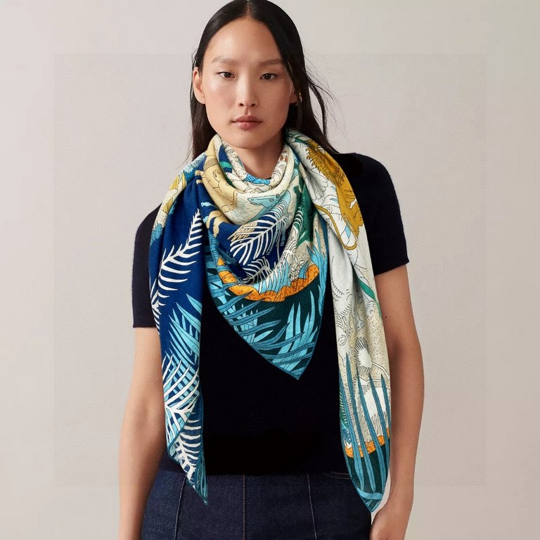 priceBought are said to look good   recommended   [Animal Mania 140] cashmere square scarf, top craftsmanship value   Hermes counter burst models     three-dimensional presentation pattern grain physical grade is extreme