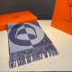 Hermes new geometric cashmere scarf, this paragraph is really a glance on the love, abstract geometric shapes logo, colorful geometric sense of fun, pay tribute to the brand logo elements, horse boots, spurs, jacquard cr