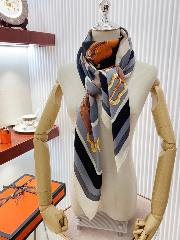 New    HERMES bought all say good-looking   Recommended  [Equestrian Training 140] cashmere square scarf, the top craft super value   Hermes counter pop    three-dimensional rendering of the pattern pattern in kind of hi