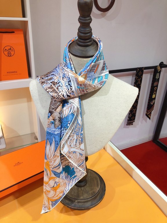 SHMS2232   Hermès [Tropical Jungle Edition Foppel] 90cm Silk Square Scarf   The first Hermès boutique was opened in 1880 on the Avenue Foppel in Paris, housed in a modest mansion with saddle-making workshops and a privat