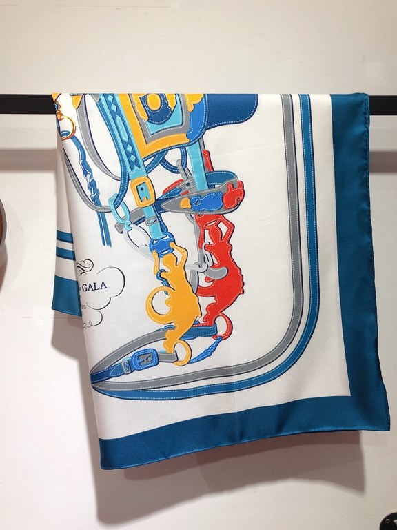 SHMS2309 ORIGINAL HERMES [Gorgeous bridle] 90cm silk square scarf  Gorgeous bridle is one of the most iconic motifs of Hermes. It is created through the brand's exquisite craftsmanship. This reinterpretation of one of th