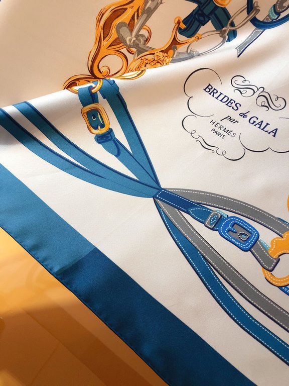 SHMS2309 ORIGINAL HERMES [Gorgeous bridle] 90cm silk square scarf  Gorgeous bridle is one of the most iconic motifs of Hermes. It is created through the brand's exquisite craftsmanship. This reinterpretation of one of th