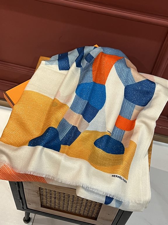 The scarf that glows and shines is new    Buy them all and say they look good Recommended [Pony Jumping] Top craftsmanship is a great value Hermès counter pop-ups   The three-dimensional rendering of the pattern pattern 