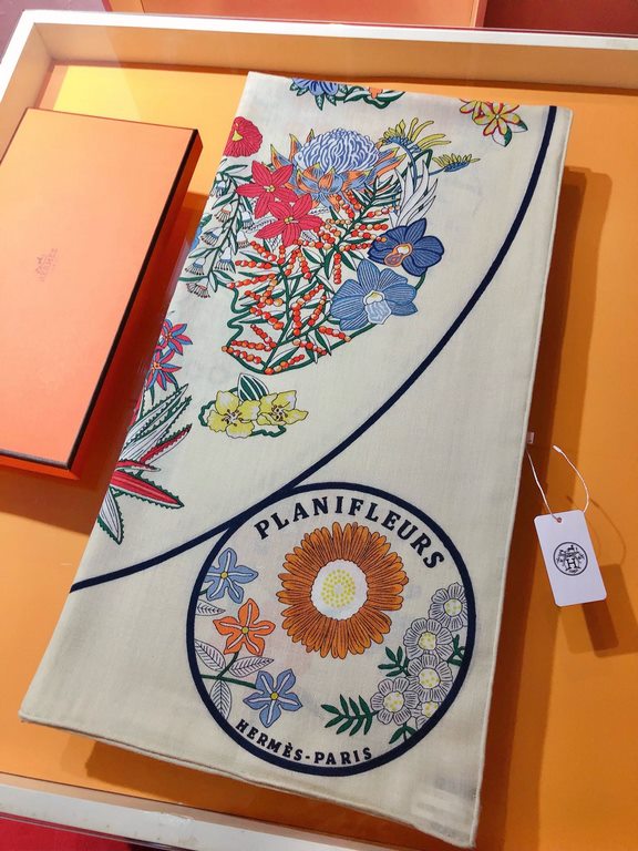 Price  RHMS23121Original Hermes [Flower Painted Map] 140cm Velvet Square Towel   Absolutely will scream counter quality  This is H top visual feast  Top Silk Cashmere Blend Herringbone Patterns as soft and silky as velve