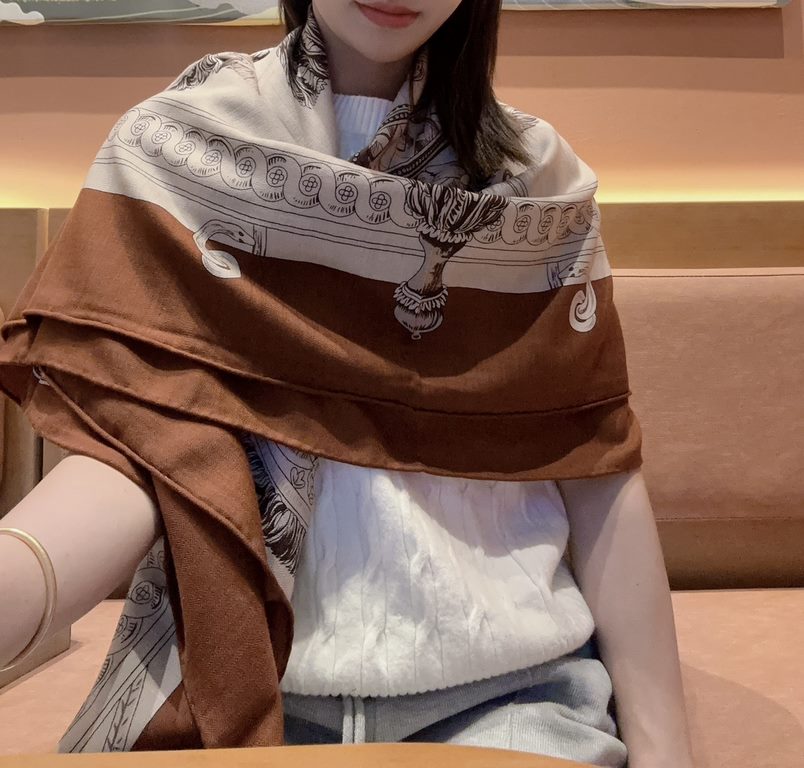 The price of the high definition version [double-sided same color]Hermes Absolute Absolute Son Divine Colorway! Golden Brown Ben Brown   too fragrant!!!] Hermes 21 fallwinter model latest shawl, looks great!!!! Seconds o