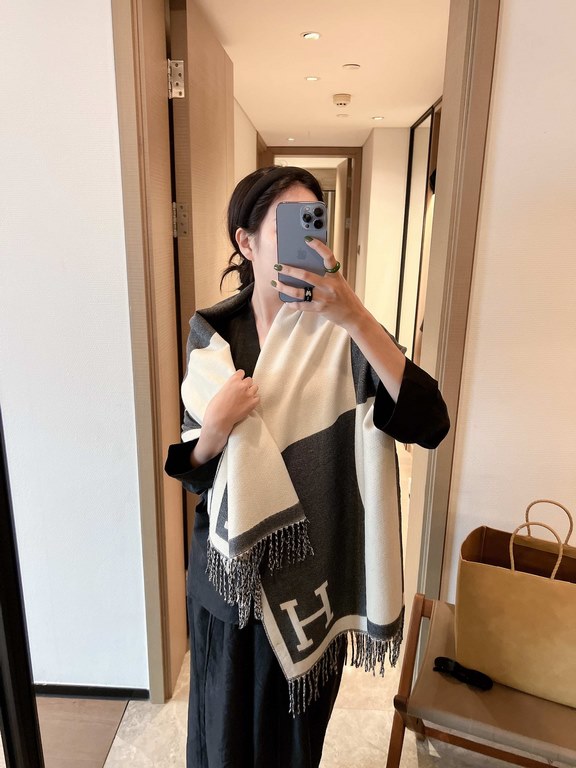 [  angry praise strong push  ] quantity is extremely limited   women's boutique   Hermes counter newest limited edition logo, classic embroidery logo, the degree of sophistication is unbeatable   superb raw materials, th