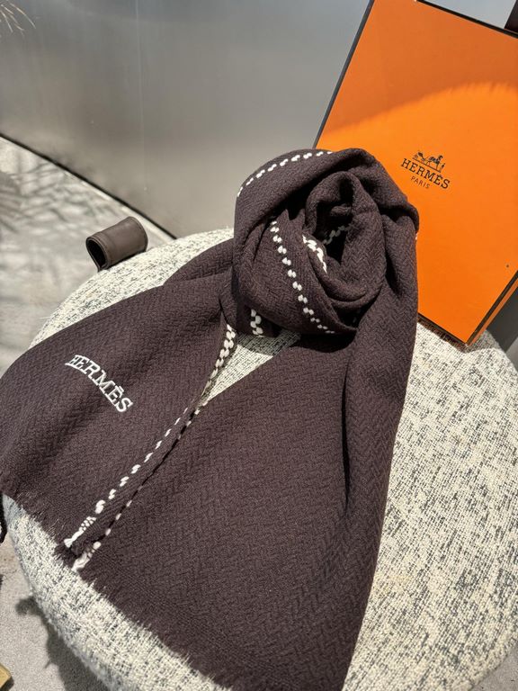 [Hermes double long scarf]    high cutting-edge products    water wave pattern absolutely screaming quality   LOGO embroidered label low-key luxury connotation, this scarf is definitely a treat for yourself to send your 