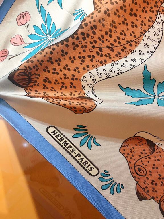 SHMS2220  Original Hermès [Leopards in Pairs] 90cm Silk Square Scarf   The charming Leopards in Pairs motif, originally designed for beach towels, exudes simplicity, dynamism and geometric beauty. The simple lines of the