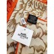 Hermes_23 AutumnWinter New Arrivals~Jungle Love 140 Velvet Printed Square ScarfHand-rolled velvet square scarf (30% silk 70% cashmere)This 140cm square scarf has a soft texture and is easy to wear.Designers Robert Dallet